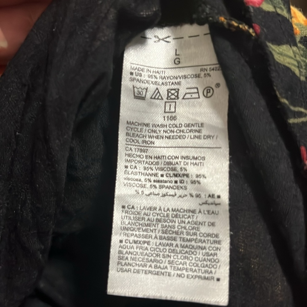 Old Navy Women's Large Luxe Black Multicolor Floral Sleeveless Top - Picture 6 of 6